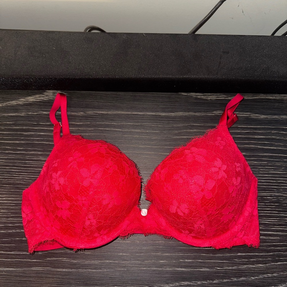 Victoria’s Secret Dream Angels push up bra 34C